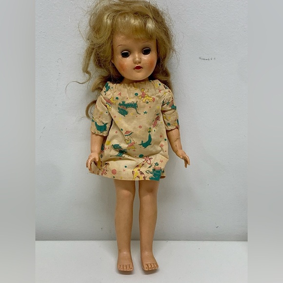 Early 1950s Antique Jointed Little Girl Walker Doll - Picture 2 of 14